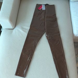 Commando brown patent, leather leggings. NWT size small